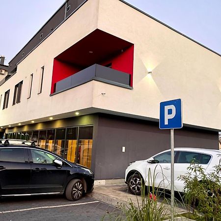 Swiss Plus Hotel Bihać Exterior foto